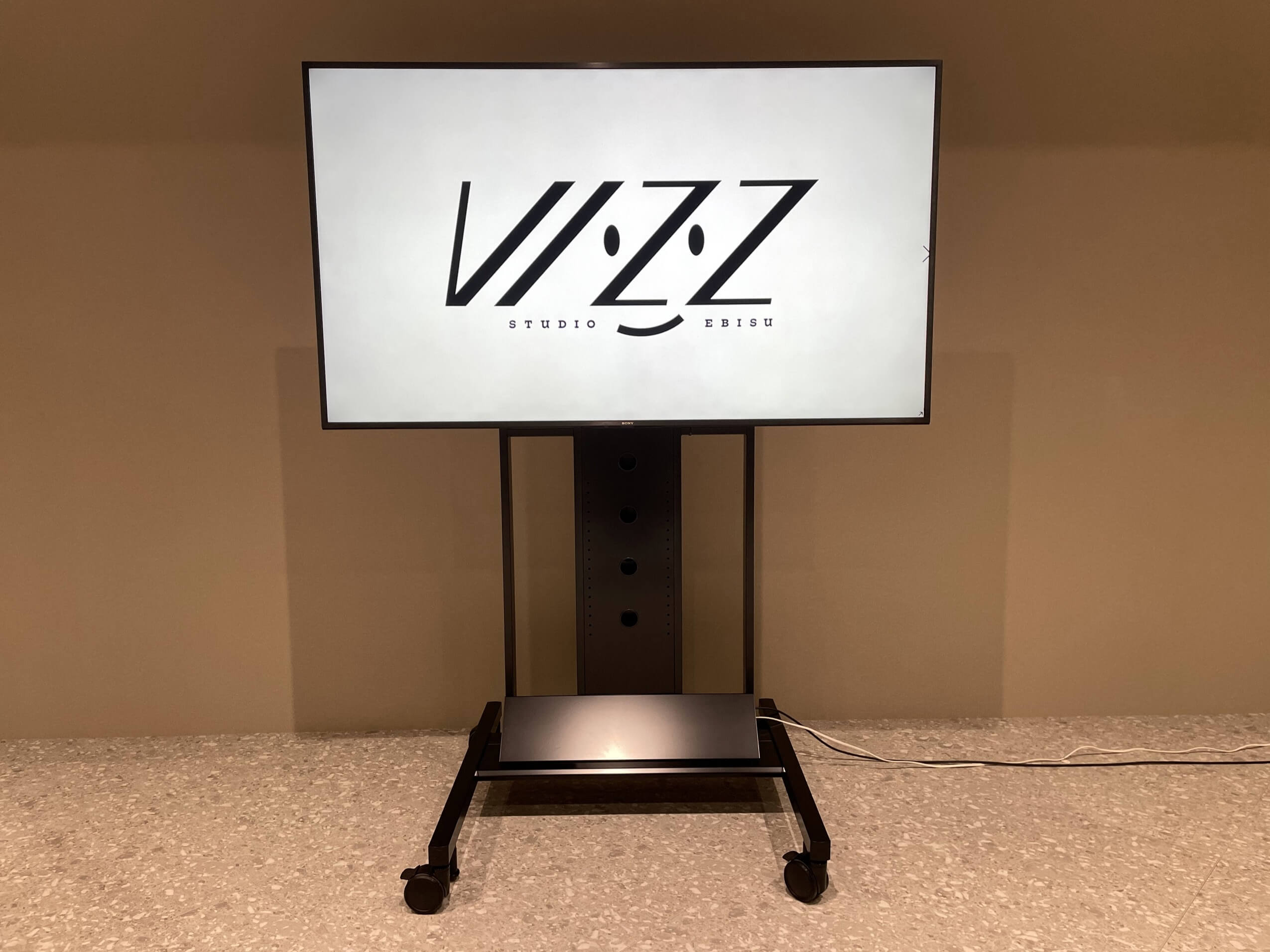 可動式75インチモニター　KJ-75X8000H