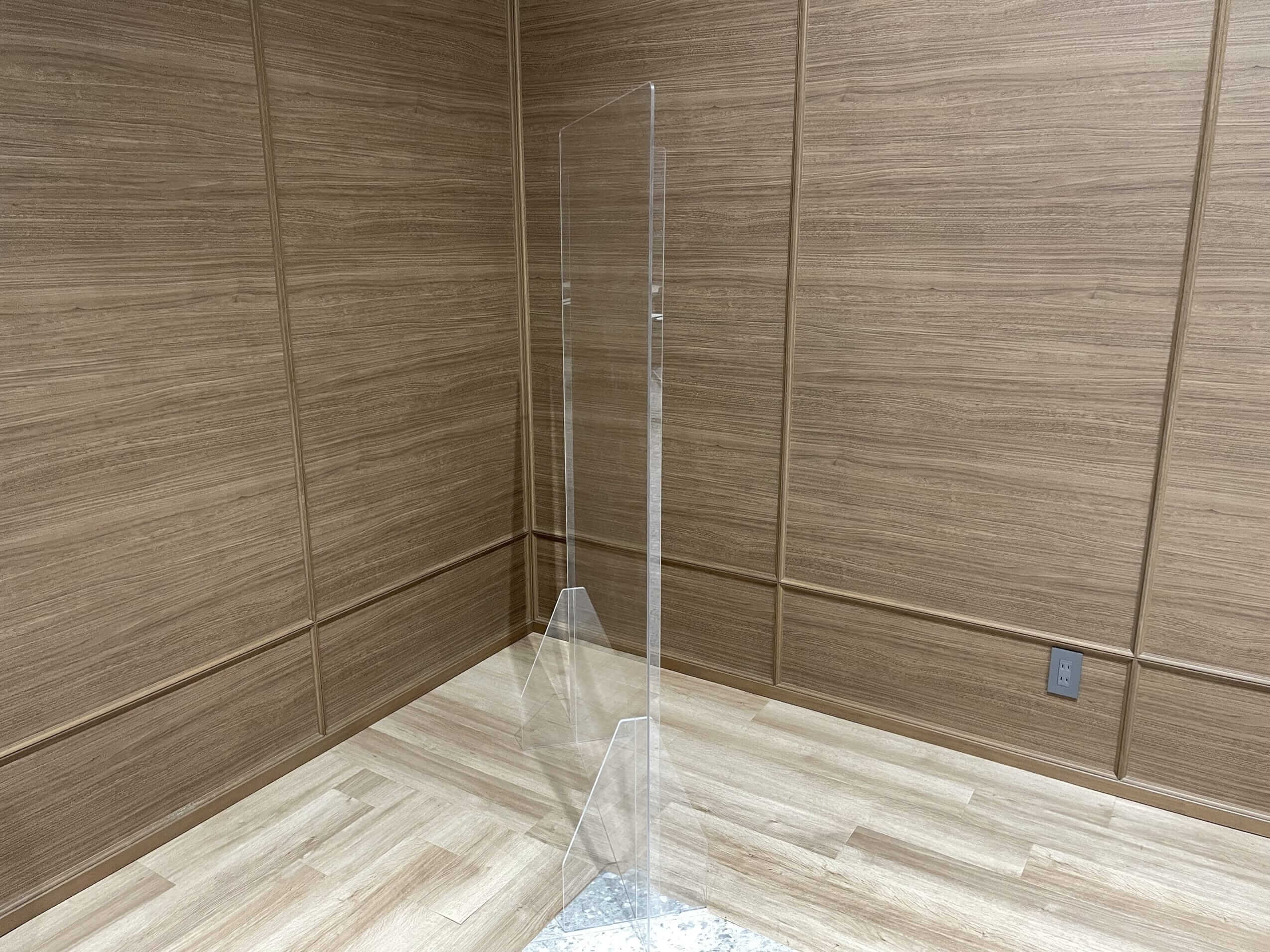 アクリルパーテーション（スタンドタイプ）