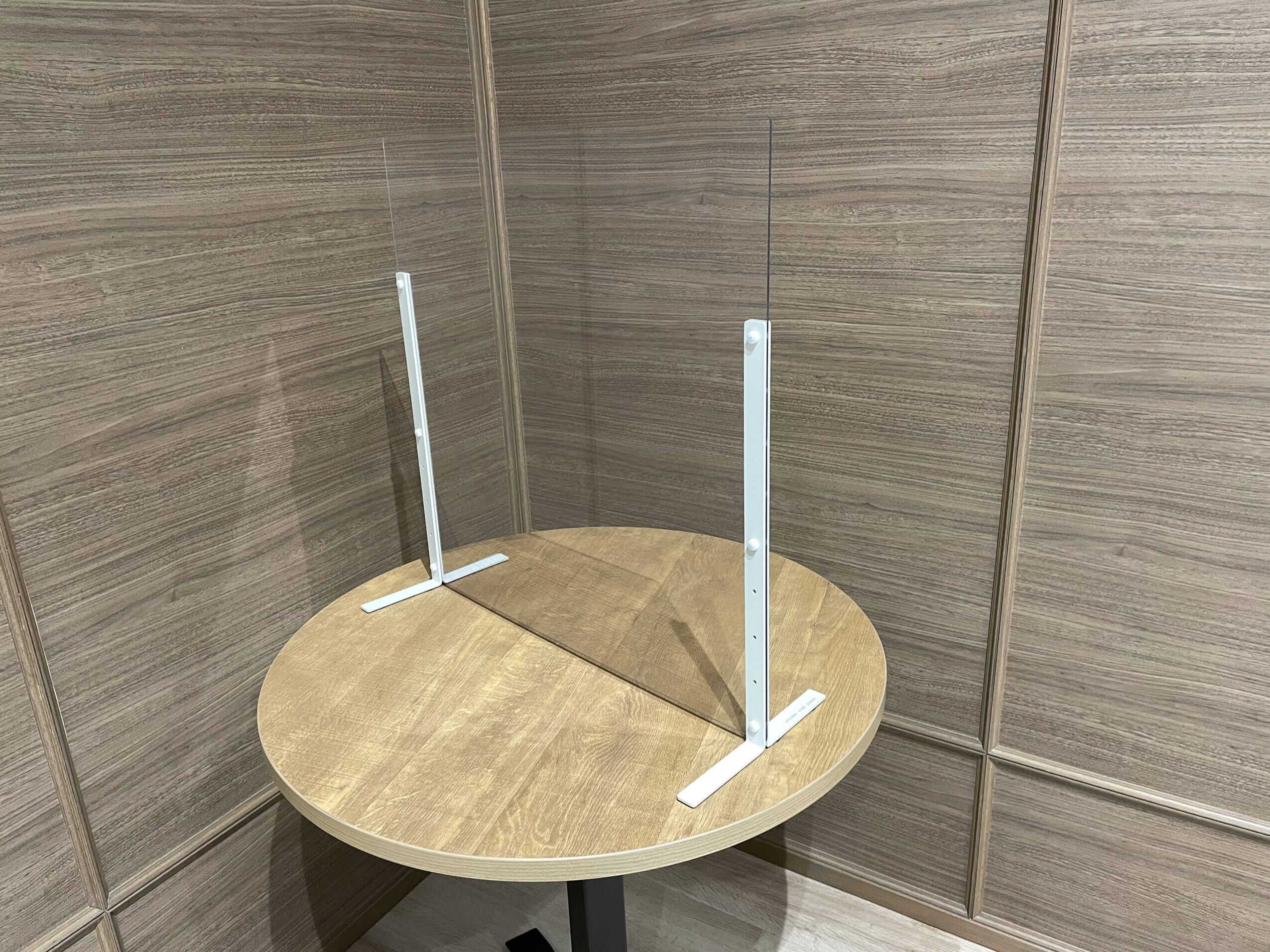 アクリルパーテーション（卓上タイプ）